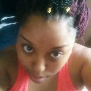 Meet your Posher, Danisha